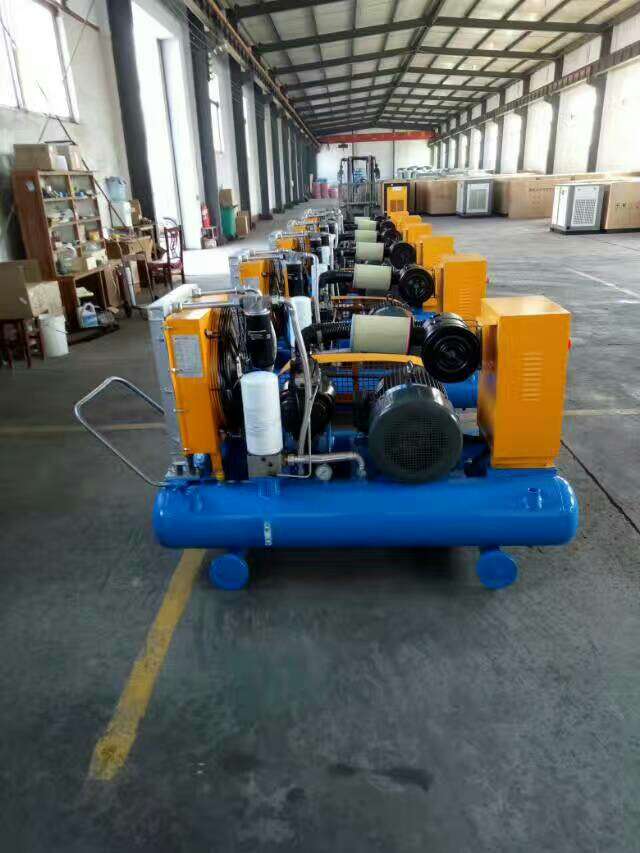 1-40立方螺桿空壓機
