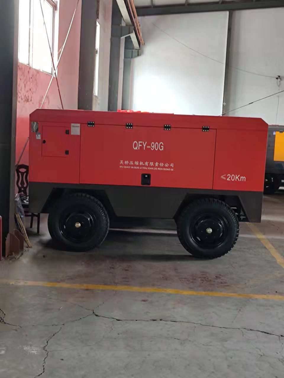 河北吳橋壓縮機QF-90G工程移動螺桿空壓機