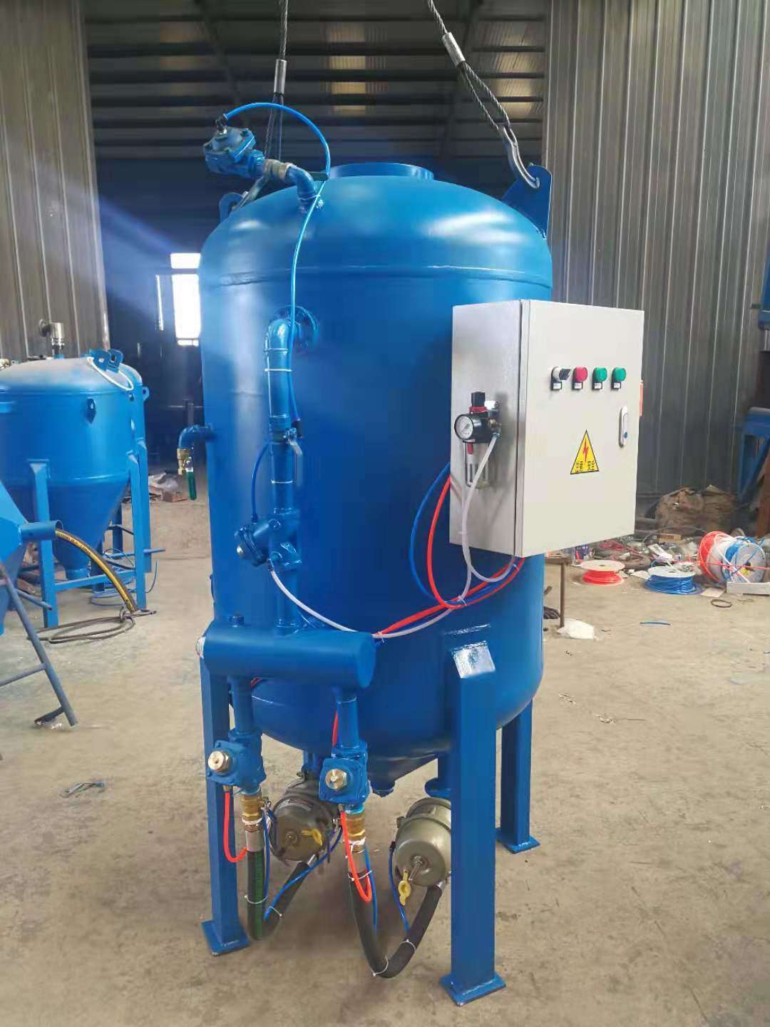 吳橋噴砂機械設備公司手動噴砂機氣控噴砂機遙控噴砂機