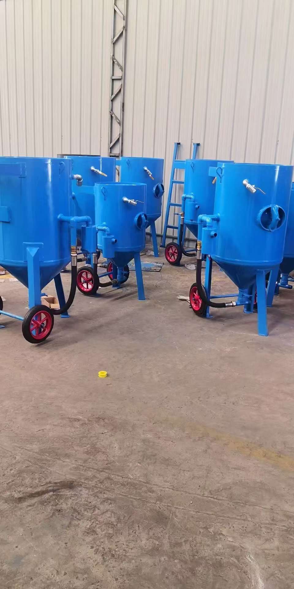 河北噴砂機(jī)械設(shè)備銷(xiāo)售部廠家直銷(xiāo)沒(méi)有中間商環(huán)節(jié)差價(jià)
