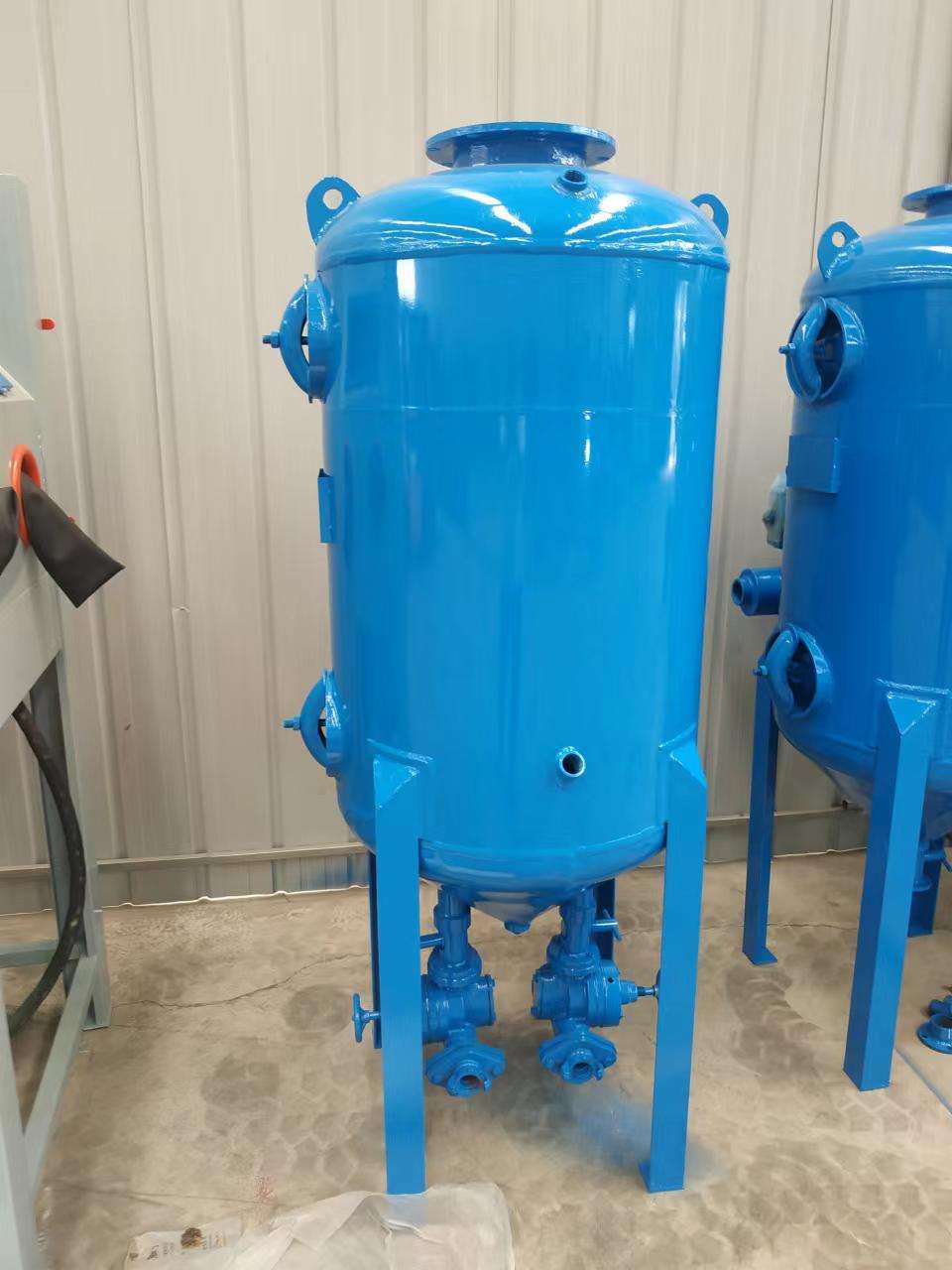 吳橋噴砂防腐機械設備無塵環(huán)保噴砂機