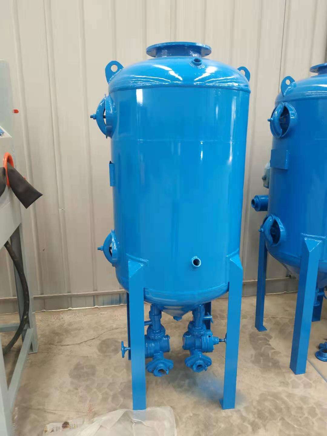 河北吳橋噴砂機械設備風電工程噴砂防腐專用設備