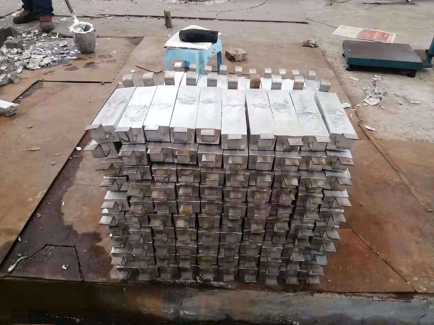 石油基地扁鐵螺栓孔鋁合金犧牲陽極5.8kg 18kg防腐耐高溫鋁陽極塊
